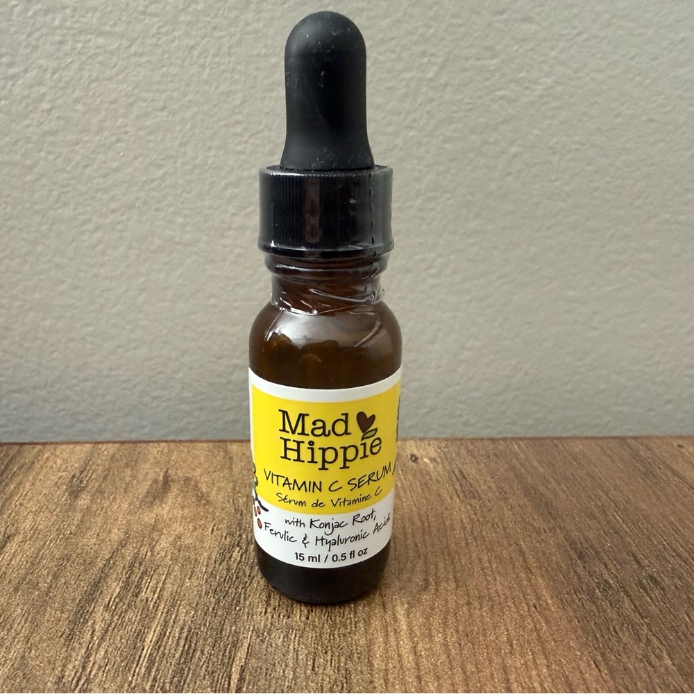 5 for $25 🛍️ item 

Mad Hippie Vitamin C Serum